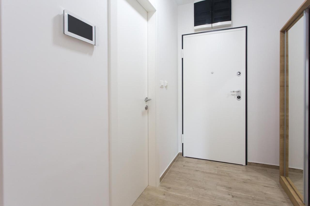 Iris Apartment Private Parking 斯普利特 外观 照片